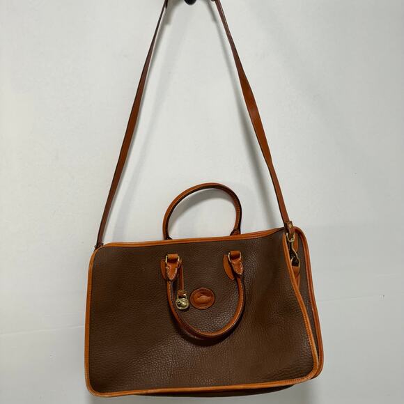 Dooney & Bourke shoulder bag with removable shoulder strap - Picture 1 of 7